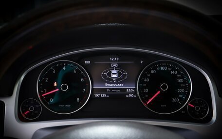 Volkswagen Touareg III, 2012 год, 1 997 000 рублей, 15 фотография