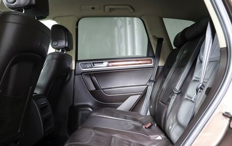 Volkswagen Touareg III, 2012 год, 1 997 000 рублей, 12 фотография