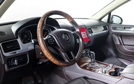 Volkswagen Touareg III, 2012 год, 1 997 000 рублей, 14 фотография