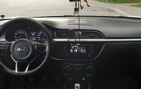 KIA Rio IV, 2017 год, 1 100 000 рублей, 5 фотография