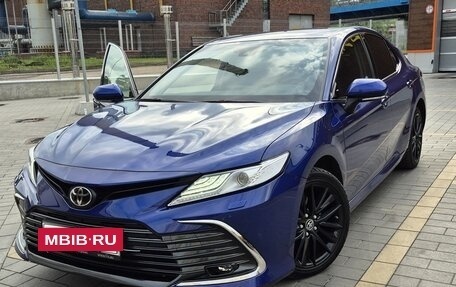 Toyota Camry, 2021 год, 3 500 000 рублей, 2 фотография