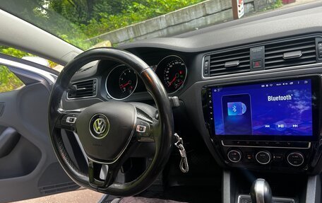 Volkswagen Jetta VI, 2017 год, 1 350 000 рублей, 10 фотография