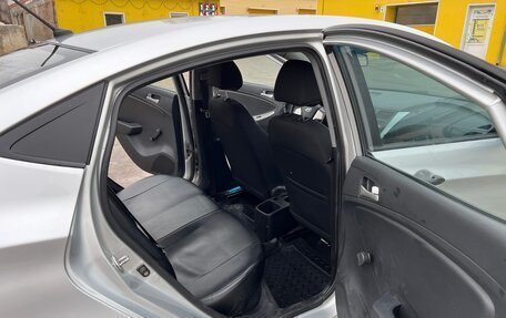 Hyundai Solaris II рестайлинг, 2013 год, 490 000 рублей, 15 фотография