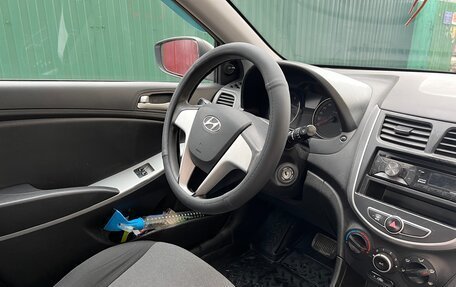 Hyundai Solaris II рестайлинг, 2013 год, 490 000 рублей, 13 фотография
