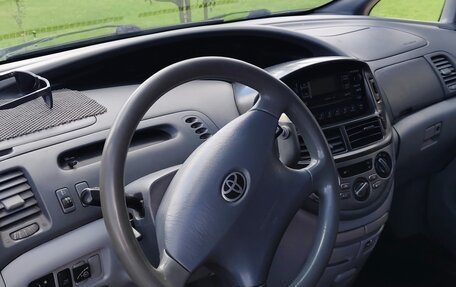Toyota Previa II, 2000 год, 900 000 рублей, 8 фотография