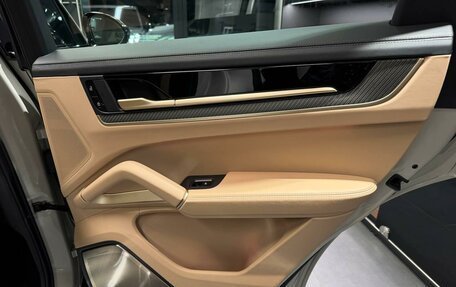 Porsche Cayenne III, 2024 год, 20 940 000 рублей, 21 фотография