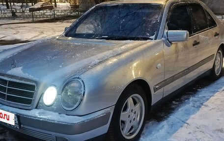 Mercedes-Benz E-Класс, 1998 год, 550 000 рублей, 10 фотография