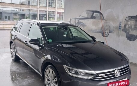 Volkswagen Passat B8 рестайлинг, 2018 год, 2 500 000 рублей, 4 фотография