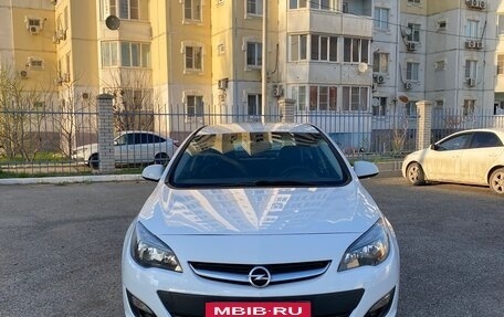 Opel Astra J, 2013 год, 855 000 рублей, 2 фотография