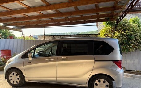 Honda Freed I, 2010 год, 1 000 000 рублей, 15 фотография