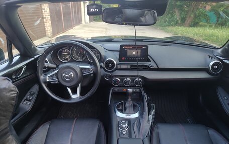 Mazda MX-5, 2019 год, 2 900 000 рублей, 28 фотография