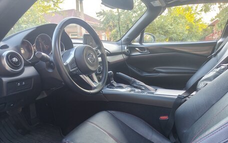 Mazda MX-5, 2019 год, 2 900 000 рублей, 30 фотография