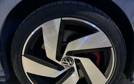 Volkswagen Golf GTI, 2021 год, 4 000 000 рублей, 10 фотография