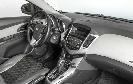 Chevrolet Cruze II, 2011 год, 831 000 рублей, 4 фотография