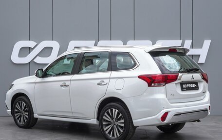 Mitsubishi Outlander III рестайлинг 3, 2022 год, 3 995 000 рублей, 2 фотография