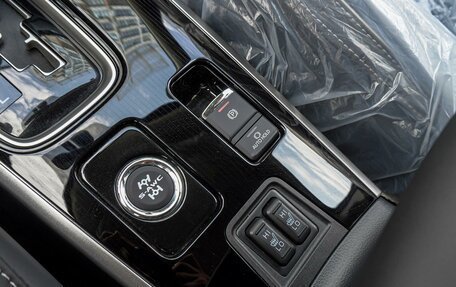Mitsubishi Outlander III рестайлинг 3, 2022 год, 3 995 000 рублей, 16 фотография