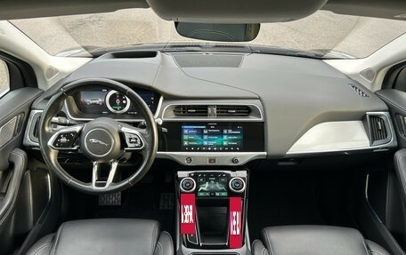Jaguar I-Pace I, 2018 год, 2 550 000 рублей, 15 фотография