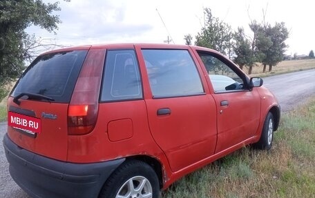 Fiat Punto III Punto Evo рестайлинг, 1999 год, 60 000 рублей, 4 фотография