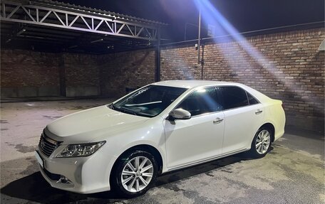 Toyota Camry, 2012 год, 1 800 000 рублей, 6 фотография