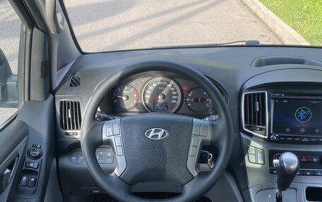 Hyundai H-1 II рестайлинг, 2016 год, 2 300 000 рублей, 14 фотография