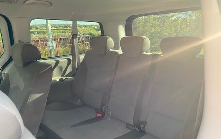 Hyundai H-1 II рестайлинг, 2016 год, 2 300 000 рублей, 21 фотография