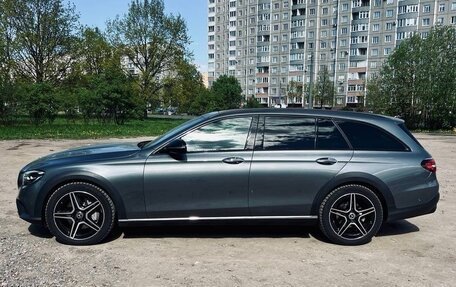 Mercedes-Benz E-Класс, 2021 год, 4 900 000 рублей, 5 фотография