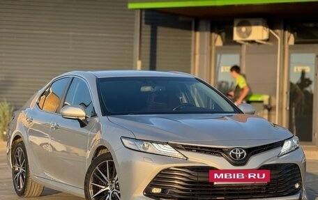 Toyota Camry, 2018 год, 2 250 000 рублей, 2 фотография