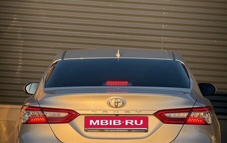 Toyota Camry, 2018 год, 2 250 000 рублей, 13 фотография