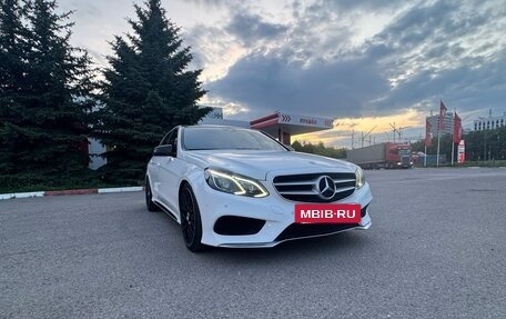 Mercedes-Benz E-Класс, 2013 год, 2 400 000 рублей, 2 фотография