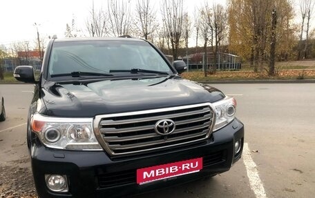 Toyota Land Cruiser 200, 2013 год, 3 750 000 рублей, 3 фотография