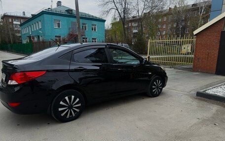 Hyundai Solaris II рестайлинг, 2011 год, 860 000 рублей, 5 фотография