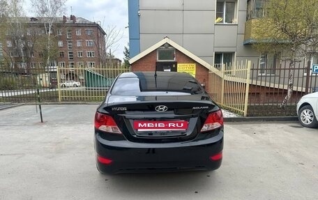 Hyundai Solaris II рестайлинг, 2011 год, 860 000 рублей, 3 фотография