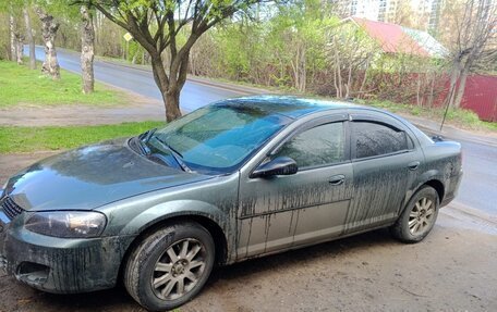 Dodge Stratus II, 2004 год, 300 000 рублей, 1 фотография