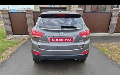 Hyundai Tucson III, 2010 год, 1 350 000 рублей, 2 фотография