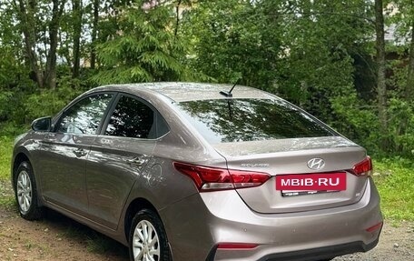Hyundai Solaris II рестайлинг, 2018 год, 1 180 000 рублей, 3 фотография