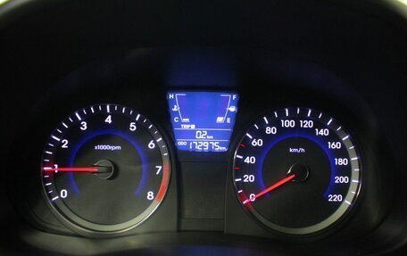 Hyundai Solaris II рестайлинг, 2013 год, 694 000 рублей, 17 фотография