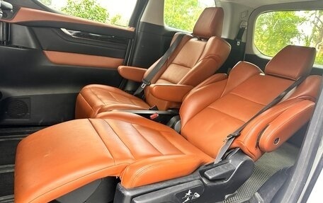 Toyota Alphard III, 2015 год, 2 750 000 рублей, 19 фотография