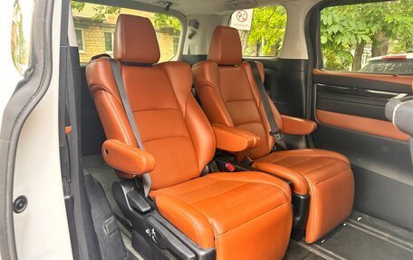 Toyota Alphard III, 2015 год, 2 750 000 рублей, 25 фотография