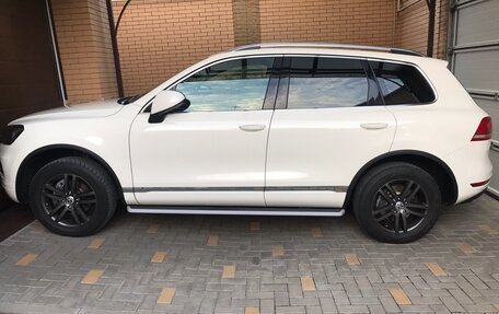 Volkswagen Touareg III, 2010 год, 1 500 000 рублей, 2 фотография