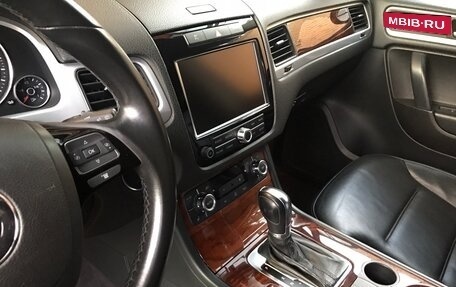 Volkswagen Touareg III, 2010 год, 1 500 000 рублей, 3 фотография