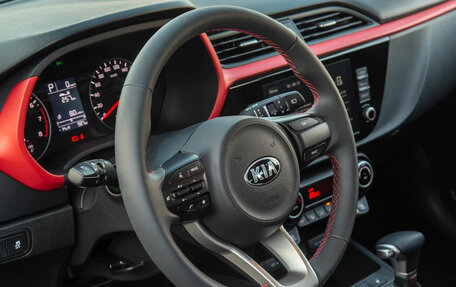 KIA Rio IV, 2020 год, 1 350 000 рублей, 1 фотография