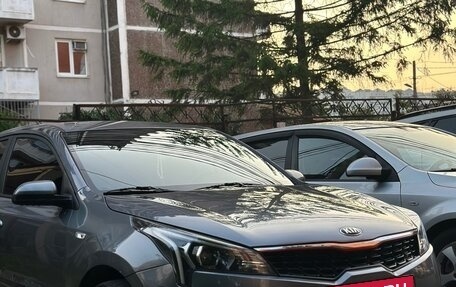 KIA Rio IV, 2020 год, 1 350 000 рублей, 7 фотография