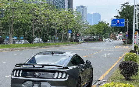 Ford Mustang VI рестайлинг, 2022 год, 3 380 334 рублей, 2 фотография