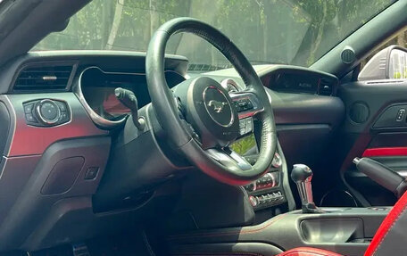 Ford Mustang VI рестайлинг, 2022 год, 3 380 334 рублей, 8 фотография