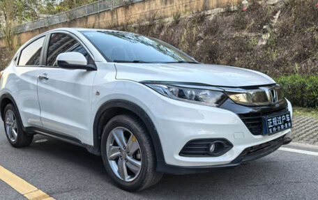 Honda Vezel, 2021 год, 1 299 000 рублей, 3 фотография