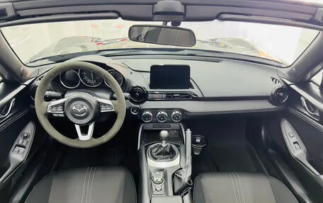 Mazda MX-5, 2022 год, 2 920 690 рублей, 13 фотография