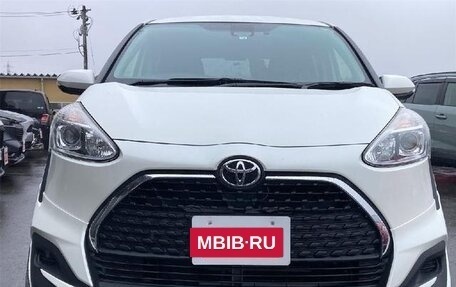 Toyota Sienta II, 2021 год, 1 336 810 рублей, 2 фотография