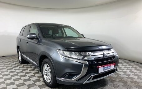 Mitsubishi Outlander III рестайлинг 3, 2019 год, 2 219 000 рублей, 3 фотография