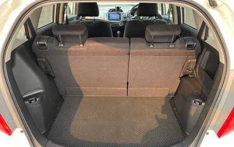 Honda Fit III, 2011 год, 860 000 рублей, 10 фотография