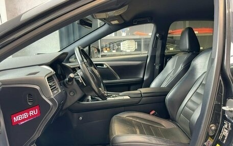 Lexus RX IV рестайлинг, 2016 год, 3 650 000 рублей, 9 фотография